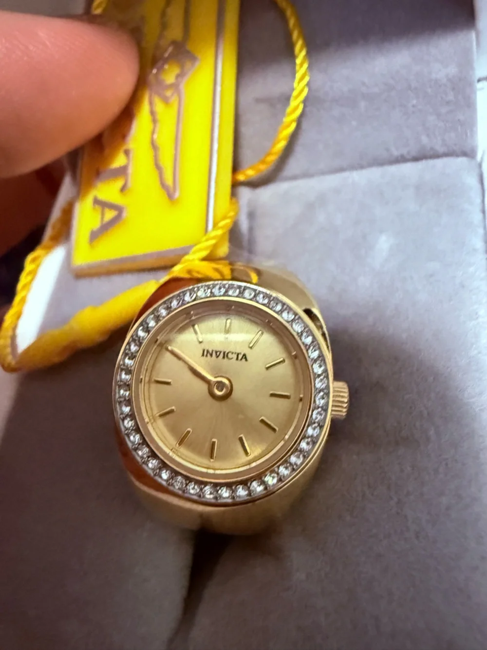 Invicta Gold Crystal Bezel RING Watch - Picture 1 of 5